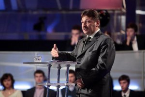 Азаров будет наказывать за препятствование работе Госфининспекции