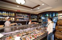 "Велика кишеня" скупает гастрономы в центре Киева