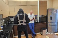 Поліція викрила схему розкрадання коштів, призначених на гуманітарну допомогу: зловмисники придбали авто і квартири