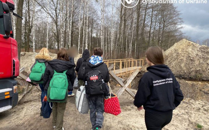 До України повернули ще 15 викрадених росіянами дітей, - Лубінець