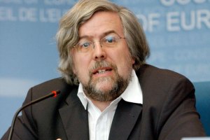 Глава наблюдателей от ПАСЕ: голос украинского правительства - это не голос народа