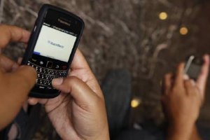 Акции BlackBerry рухнули из-за увольнений персонала