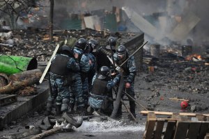 Луцкому "Беркуту" платили по 10 тыс. грн, а по бойцам прицельно стреляли