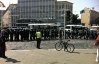 Госохрана отбирает еду у журналистов