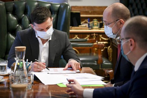 Зеленский призвал создать в Украине современную лабораторию по разработке вакцин и лекарств