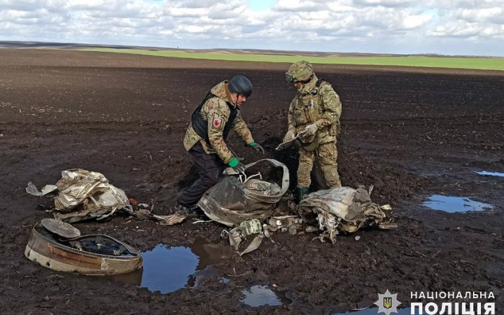 На Хмельниччині вибухотехніки знешкодили бойову частину ракети “Іскандер М” росіян