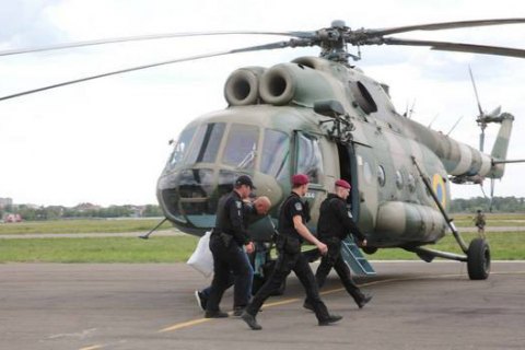 Половина затриманих у середу екс-податківців залишилася на волі (оновлено)