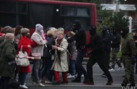 Силовикам у Білорусі дозволять застосовувати проти мітингувальників бойову зброю