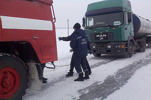 В Ровенской области ограничили движение транспорта из-за погодных условий