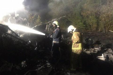 ДСНС продовжує пошуки трьох людей з АН-26, який впав на Харківщині