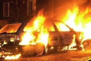 В Ужгороде подожгли авто главного гаишника