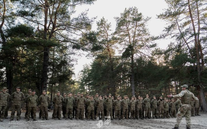 Головний сержант корпусу "Азов": дрони не можуть замінити людей на полі бої