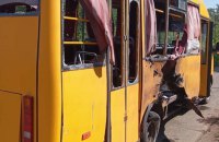 Росіяни атакували маршрутку в Слов’янську: дві жінки дістали поранень