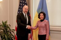 Шмигаль обговорив із міністеркою торгівлі США посилення санкцій проти Росії