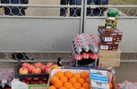Переселенцы из Донецка привезли продукты под санаторий в Новых Санжарах