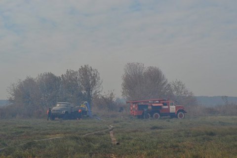 В Киевской области продолжают тушить 45,8 га торфяников