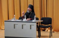 Милиционеров решили "окультурить" встречами с духовенством и интеллигенцией