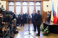 Половина украинцев относится к нынешней власти равнодушно, - опрос