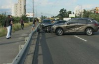 ДТП: водій Porsche Cayenne на повному ходу вирішив розвернути автомобіль і врізався в Hyundai