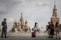 СЗР: Кремль може використати боротьбу із сифілісом для вербування мігрантів на війну