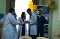 В окупованому Херсоні зареєстрували перше від початку війни весілля - одружилися лікарі-інтерни