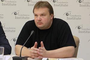Рада не смогла отменить выхолощенный закон об электронном декларировании 