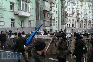 На улице Лютеранской возле АП сняли кордон милиции