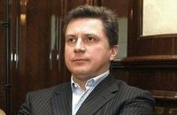 Сын Азарова побеждает в своем округе