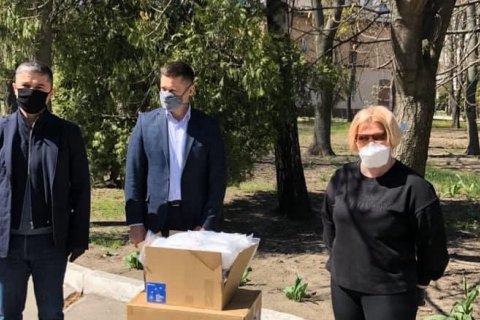 Фонд Порошенко ищет специалистов по ремонту медицинской техники для восстановления аппаратов ИВЛ