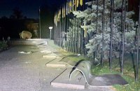 Окупанти обстріляли Кривий Ріг і центр Нікополя. Є загиблий, пошкоджено Алею памʼяті