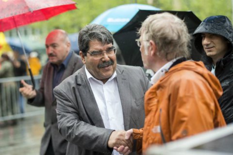 Турция попросила Чехию выдать лидера сирийских курдов