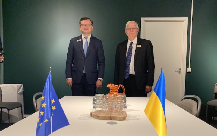 Дмитро Кулеба та Жозеп Боррель обговорили невідкладні потреби України в боєприпасах
