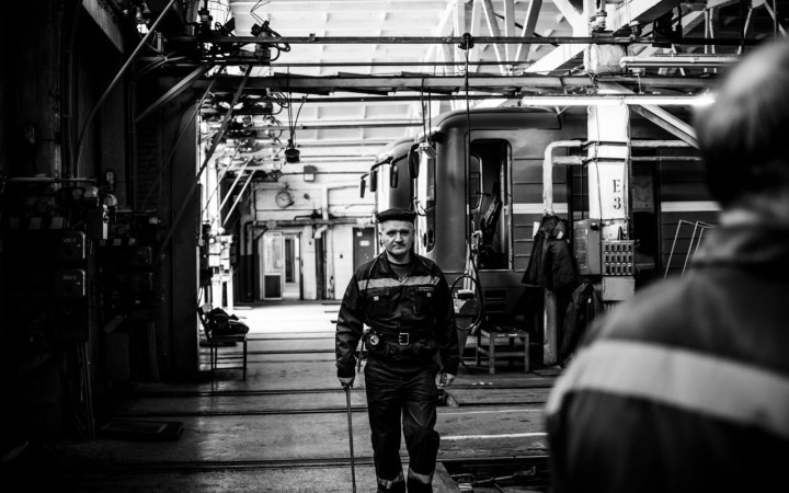 У київському метро через гострий дефіцит фахівців збільшать інтервали руху поїздів на всіх лініях
