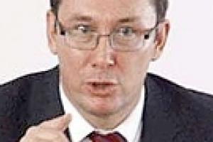 Луценко обвинил Ющенко в обесценивании гривны
