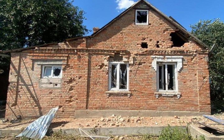 Протягом дня ворог б’є з важкої артилерії по Нікополю. Загинув чоловік