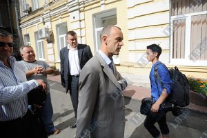 "Батькивщина" намерена собрать подписи за роспуск Рады