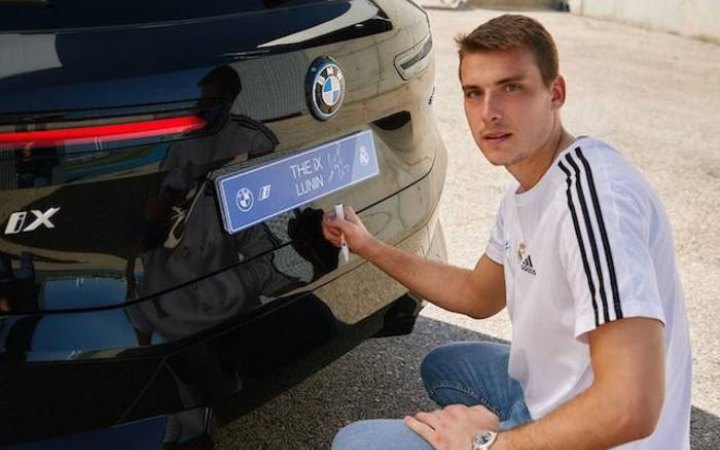 Лунін від спонсора "Реала" отримав BMW