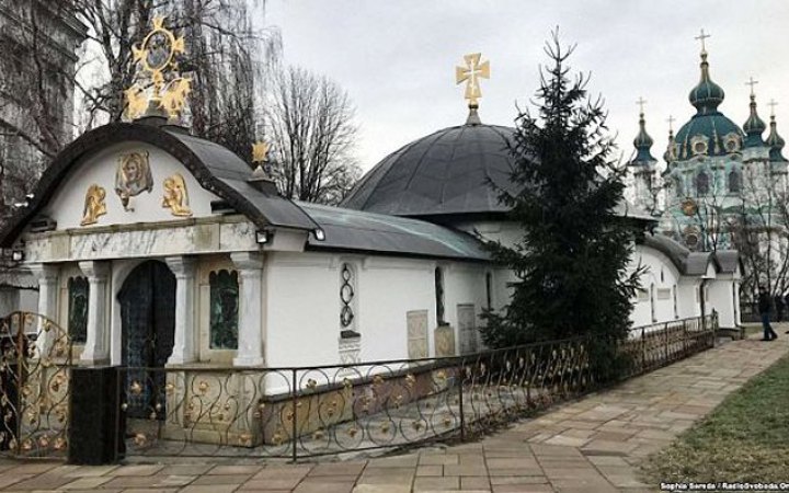 ​Храм-МАФ біля Десятинної церкви необхідно демонтувати, - Мінкультури