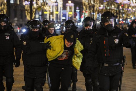 Россия депортирует дипломатов из Швеции, Польши и Германии из-за поддержки Навального 