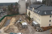 Як київські чиновники понад рік покривають незаконну забудову 