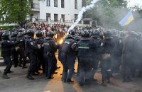 "Свободовцы" и "Беркут" подрались во Львове