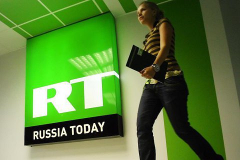 Правящая партия Франции отказала в аккредитации RT и Sputnik
