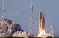 Ракета Artemis II з чотирма астронавтами стартувала до місячної орбіти 