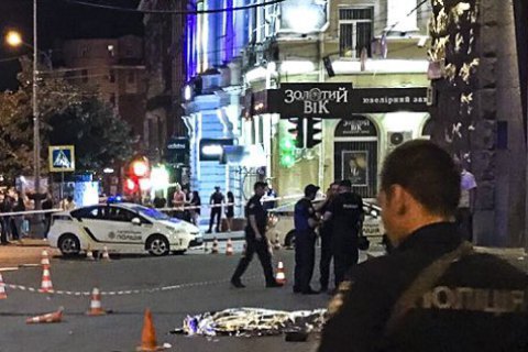 ​Раненный возле Харьковского горсовета охранник дал показания полиции