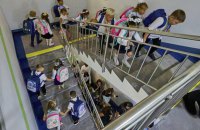 Уряд розподілив 1,6 млрд грн на профосвіту, ліцеї та харчування учнів