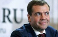 Медведев отрицает "закручивание гаек" в России