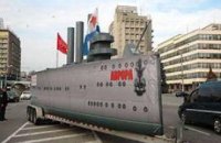Коммунисты прокатили по Запорожью картонную "Аврору"