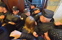 Владельцы МАФов перекрыли Крещатик и штурмовали мэрию (обновлено)