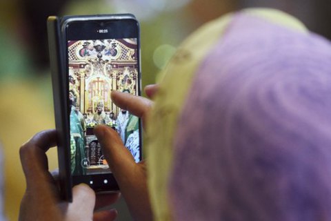 ПЦУ запустила мобильное приложение с картами храмов, молитвами и чатом со священниками