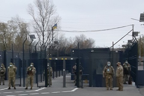 Посли Німеччини та Франції в Україні прокоментували відкриття КПВВ “Щастя” (оновлено)